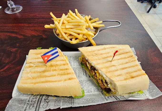 Hi cubans Restaurant